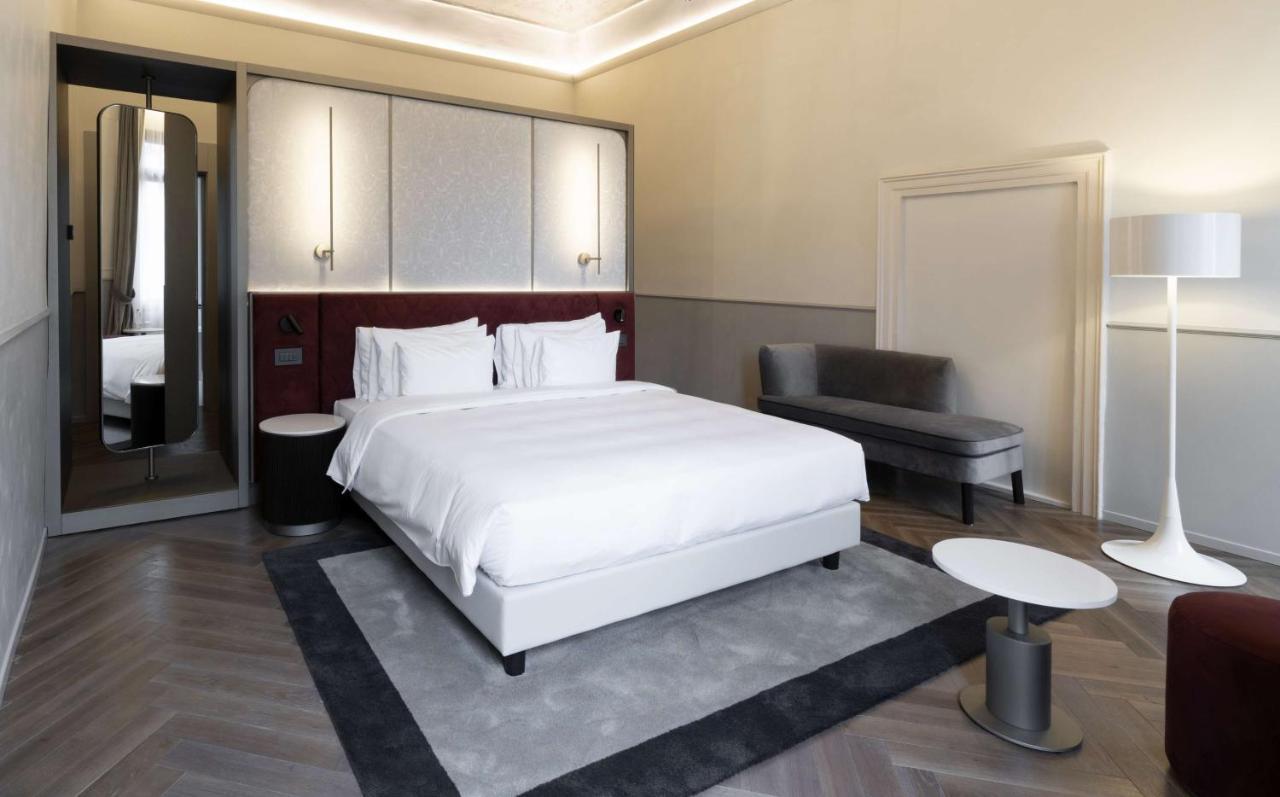 Junior Suite with Canal View